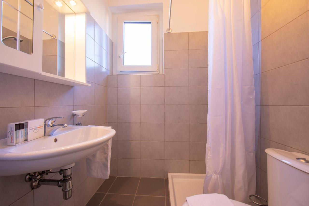 Central Amor - Happy Rentals Lugano Ngoại thất bức ảnh